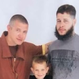 Meet your Posher, Dennis